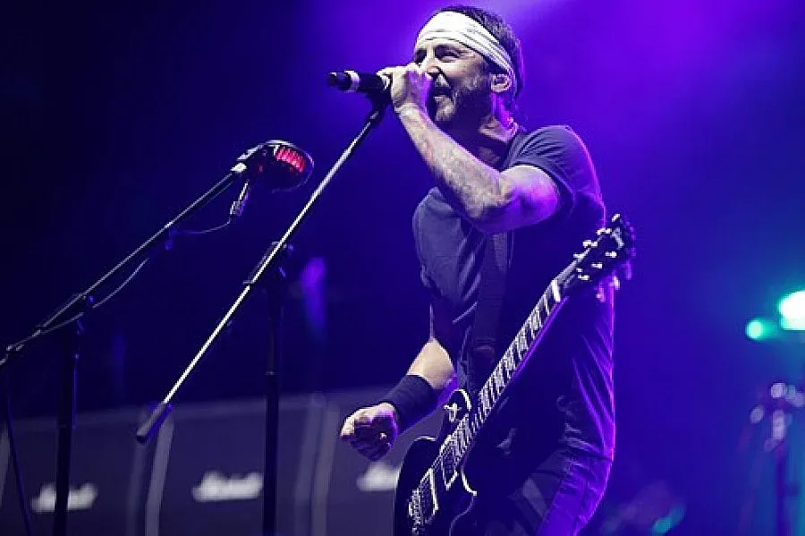 България крещя до полуда с GODSMACK