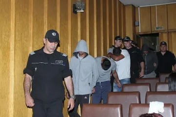 Съдът остави в ареста 4-та задържани за размириците в Орландовци