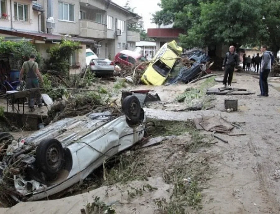Заупокойна молитва и рибен курбан за наводнението в Аспарухово
