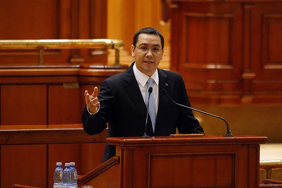 Оперират коляното на Понта в Турция