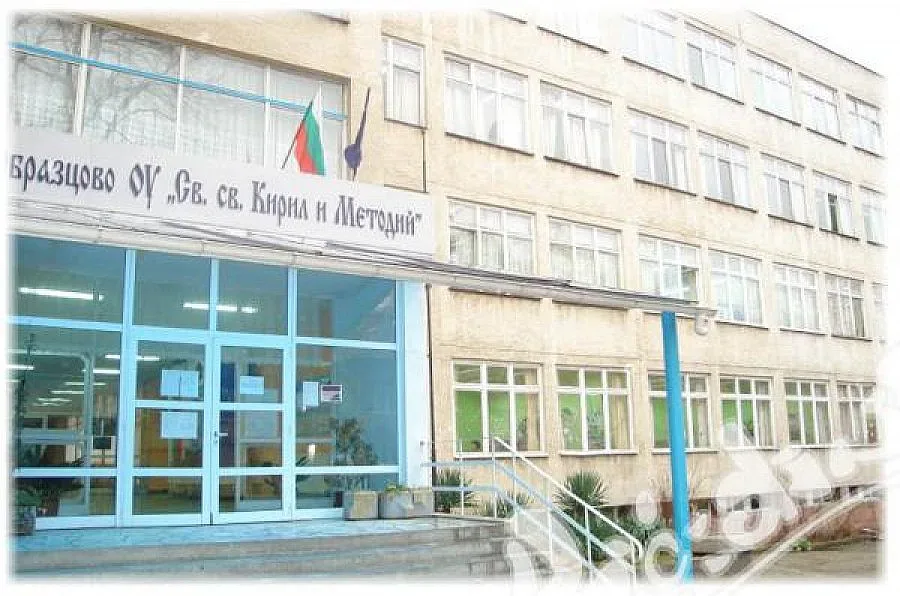 Изпитват гимназисти за общински стипендии