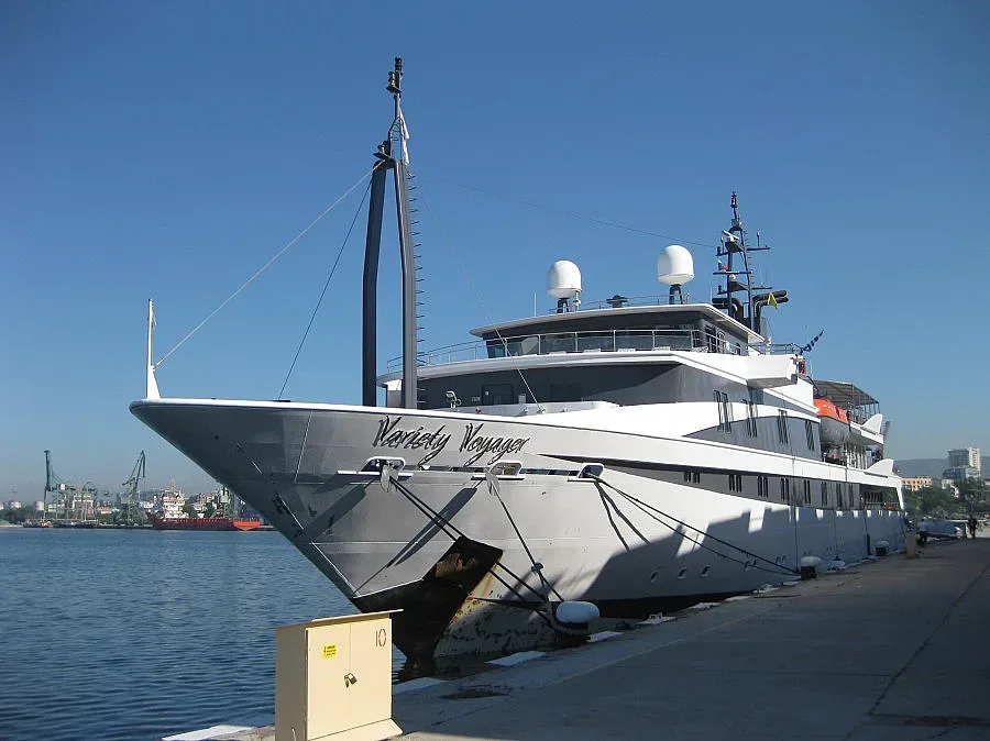 Лайнерът „Варайъти Вояджър” пак посети Варна