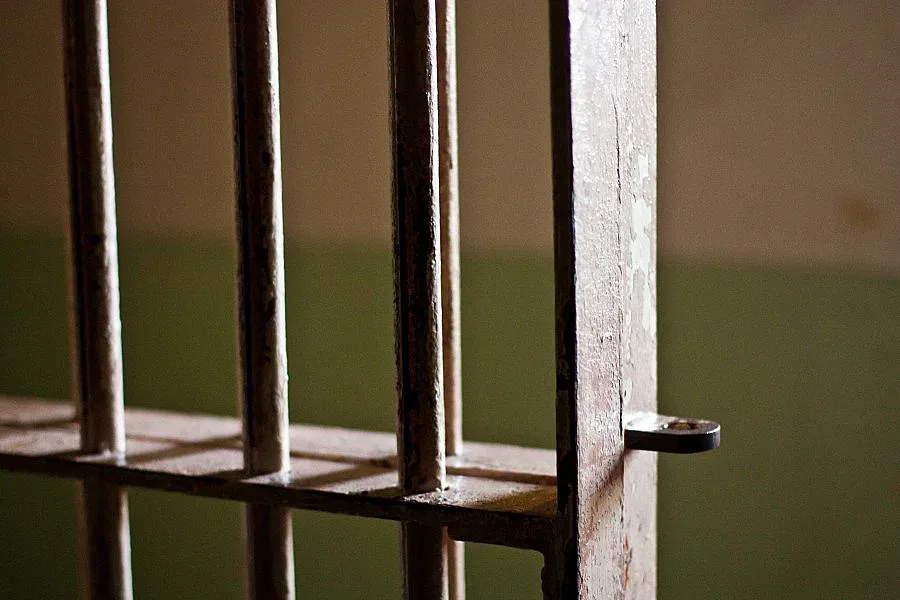 15 г. затвор за Хюриет