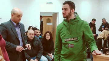 Условна присъда за гръка, прегазил момиче