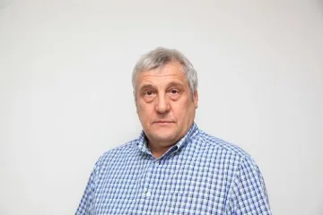 Министър Ненчев уволни шефа на кабинета си