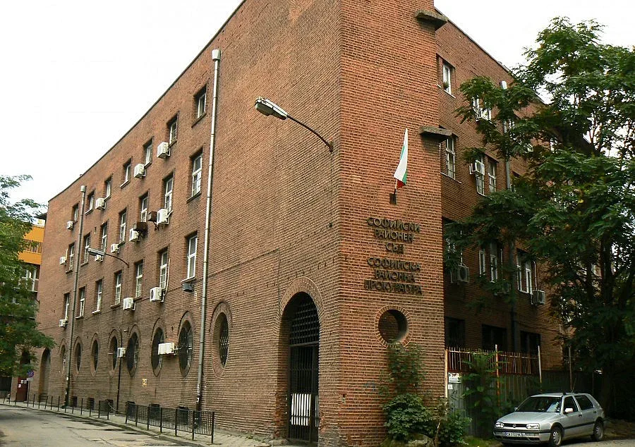 Прокуратурата повдигна обвинения на двама души след арестите в "Орландовци"