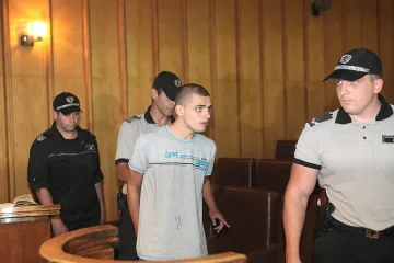 Нападателят с нож в градския транспорт остава в ареста