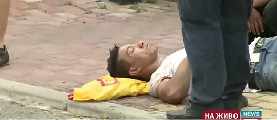 Един ранен в гетото под обсада