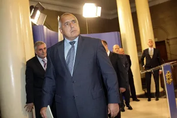 В Швейцария: Бойко кани инвеститори от 100 топкомпании