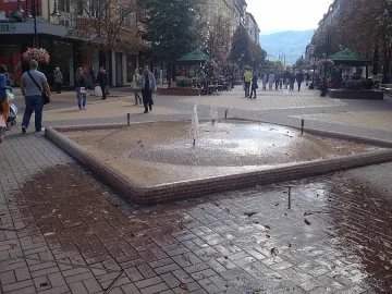 Фонтанът на Витошка става "сух"