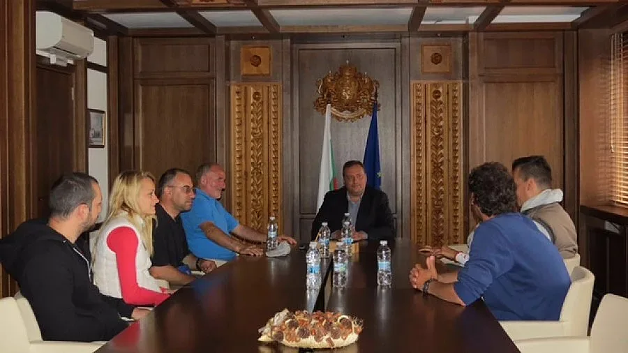 Кмет иска студенти да опознаят селищата край Банско