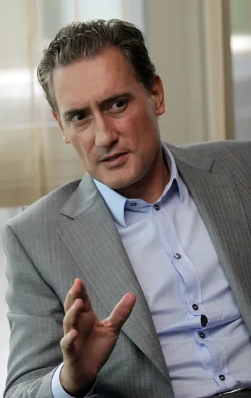 Домусчиев: Захранваме съседните икономики с евтин ток