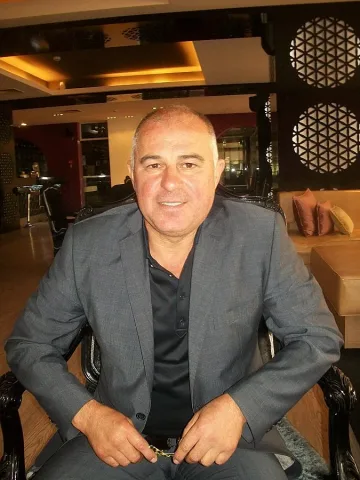 Кметът, който събра ГЕРБ и БСП