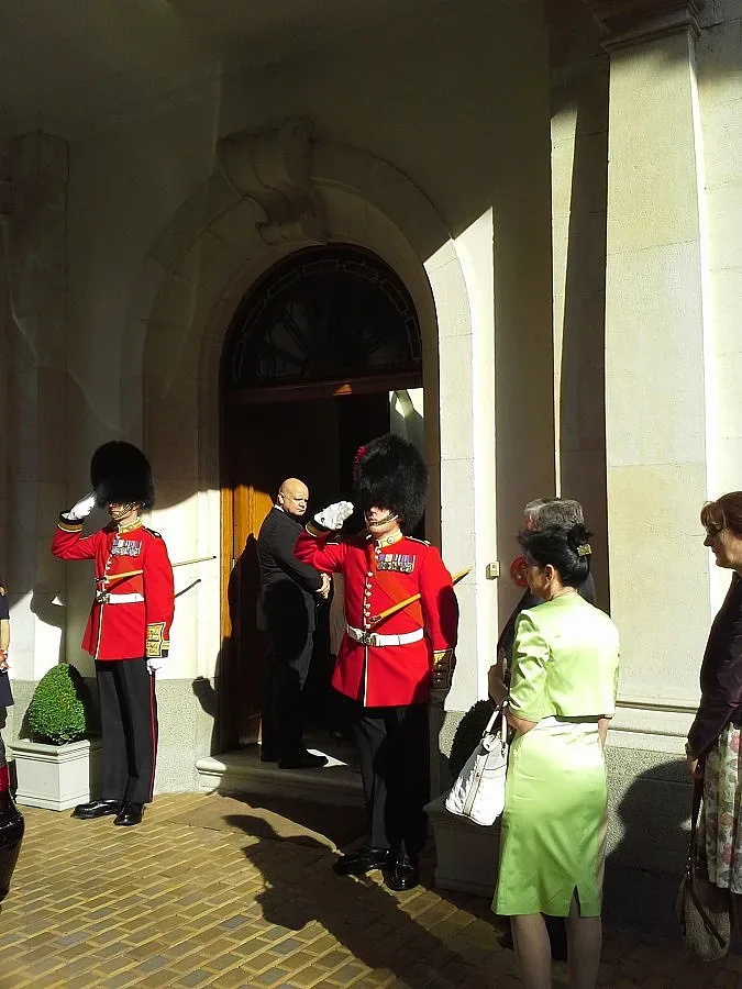 Гвардейци на Елизабет II в София за ЧРД