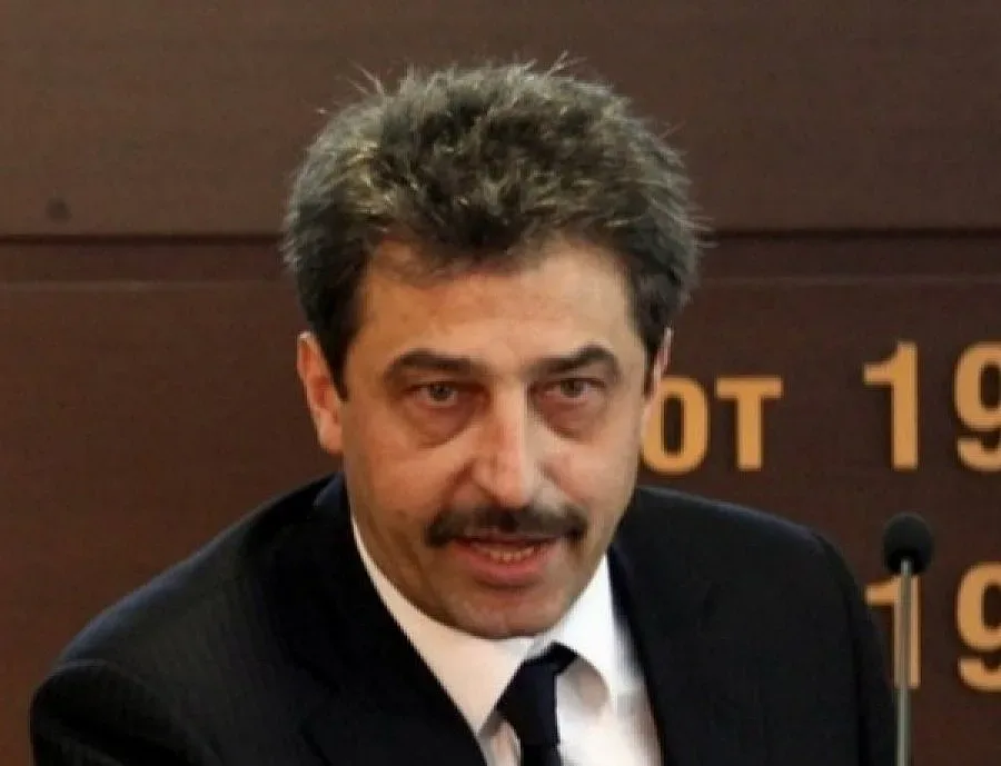 Запор за близо 1 милиард лева на собственост на Цветан Василев