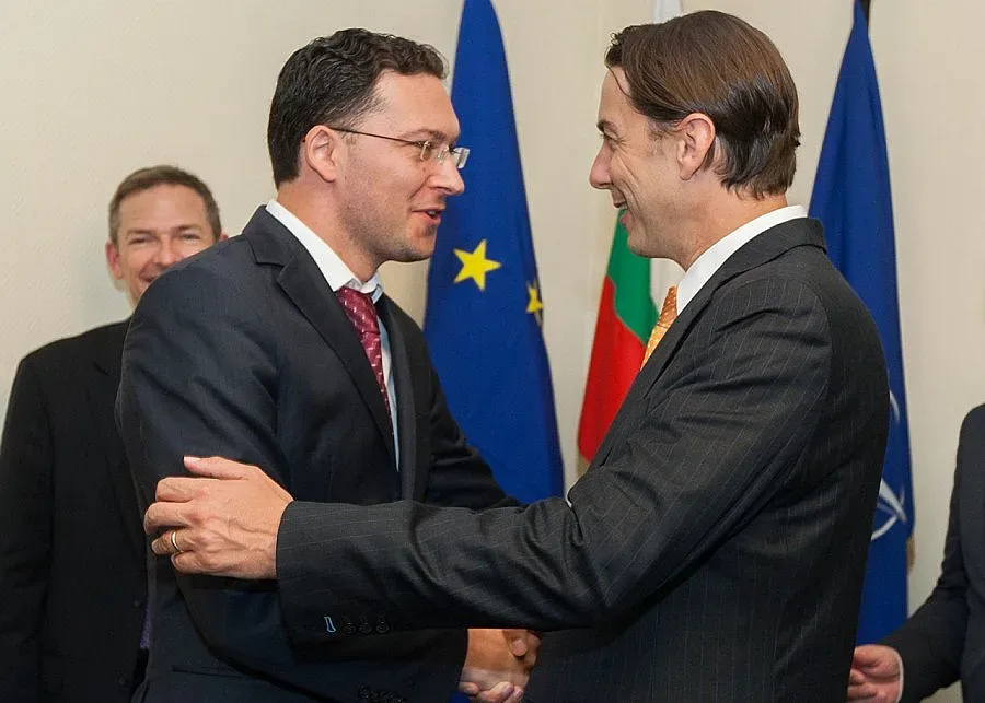 Пратеникът на Кери ни пита за интерконекторите