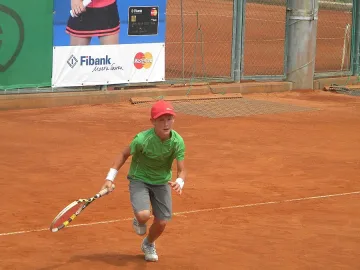 СК "ДЕМА" събра бъдещите шампиони по тенис на корт