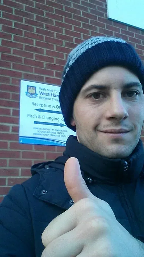 Българин кове млади "чукове"