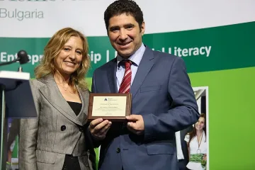 Връчиха наградата „Hyundai Brilliant Young Entrepreneur” 