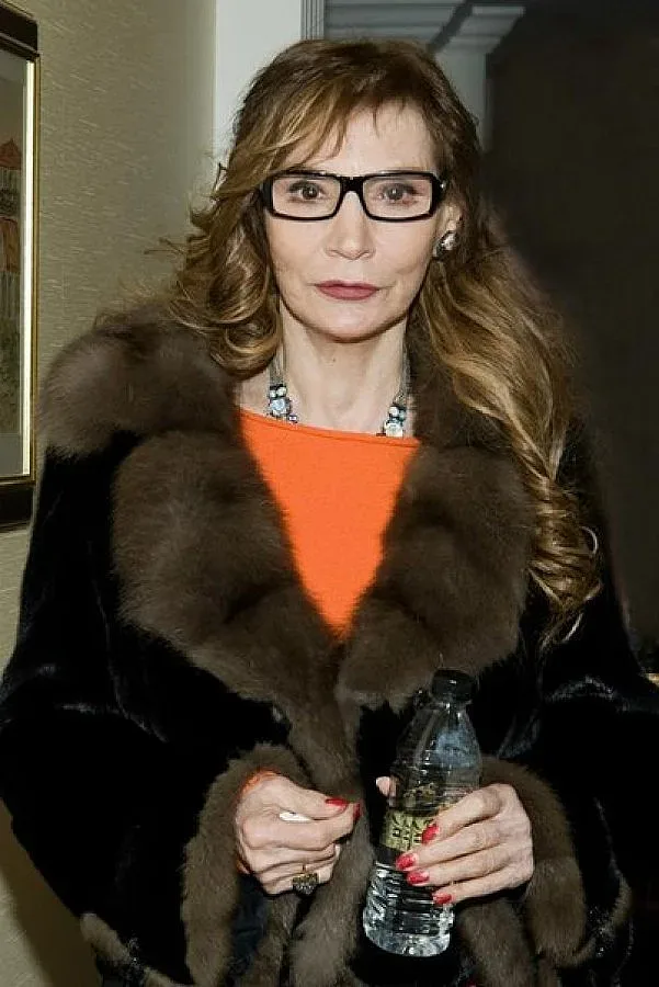 Джуна повикала линейка след купон за 9 май