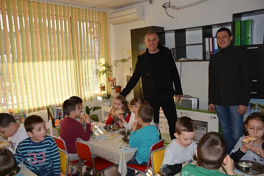 Симитли строи спортен комплекс, парк и басейн