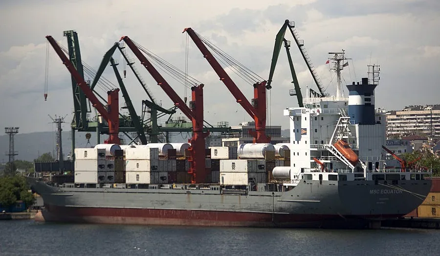 Кораби превръщат дъното на Черно море в бунище