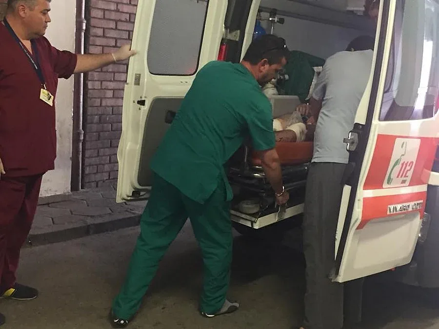 Решават дали да транспортират пострадал от Анево в чужбина