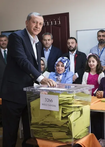 400 000 пазят вота в Турция