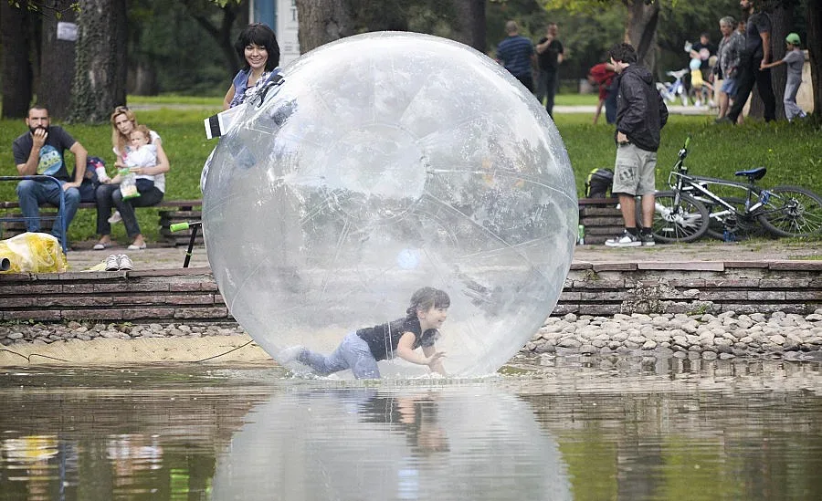 Проверяват атракционни съоръжения за деца в столицата