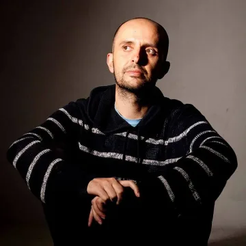 Йордан Славейков: Писането е мощна дрога