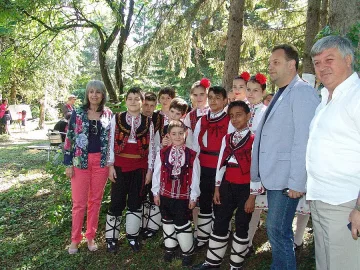 Попова чете приказка в Арбанаси