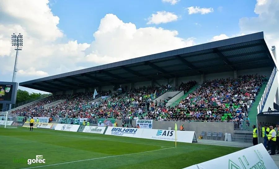 Феновете на "Лудогорец" събраха парите за полета на премиера