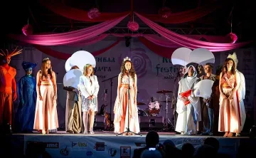 Коронясаха Царица Роза 2015 в Казанлък 