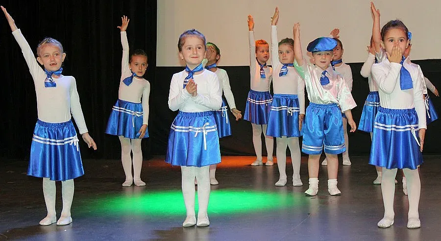 Хлапета три дни пяха и танцуваха в Благоевград