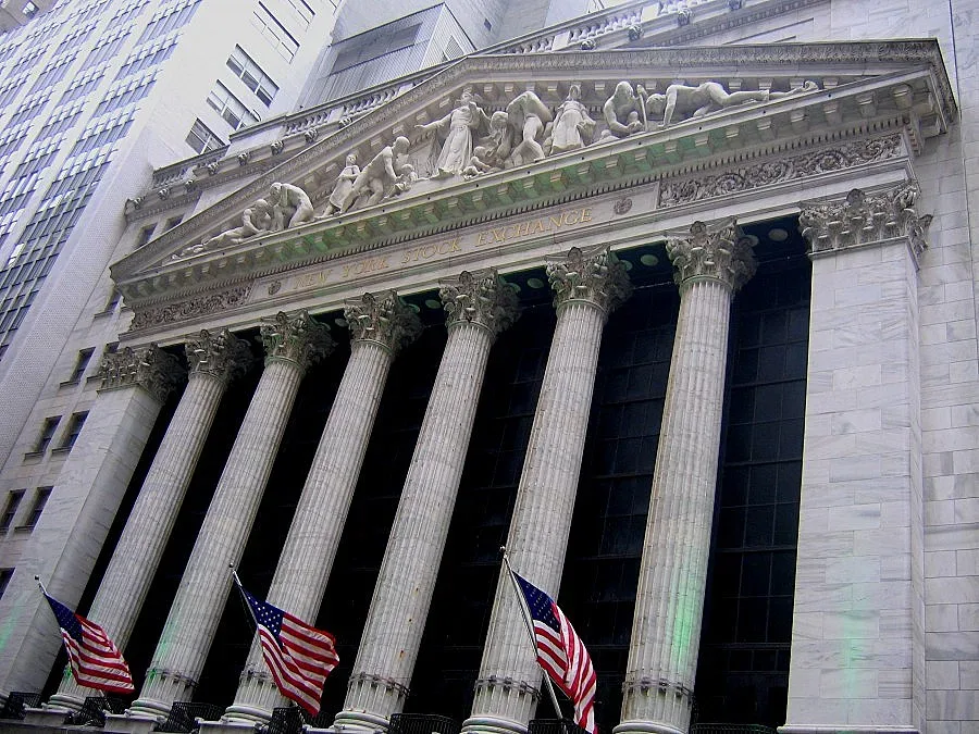 Българин "си играел" с борсата в САЩ 