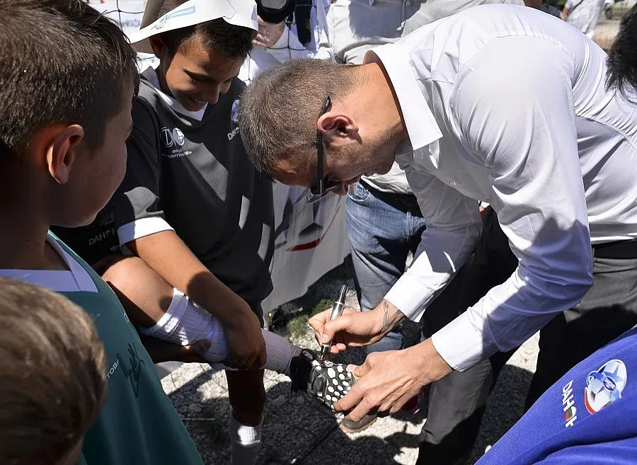 Разпънаха Бербо между 6 отбора (ОБЗОР)