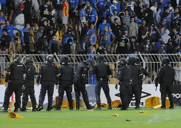 "Левски" виси с домакинство