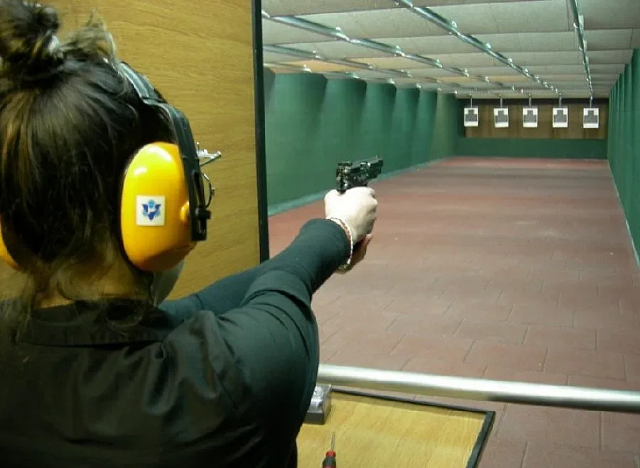 Стрелбата се спасява с нови мишени