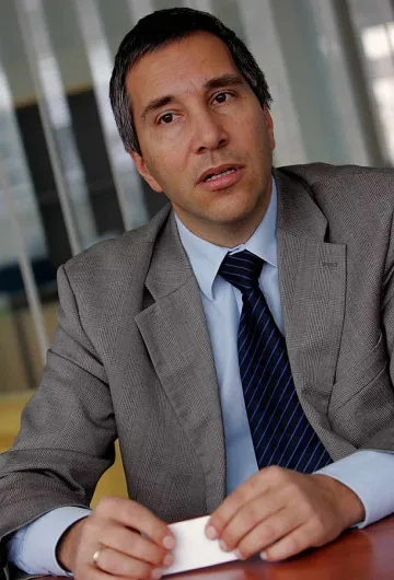 Купуваме по-скъпи ток и газ от конкурентите ни в ЕС