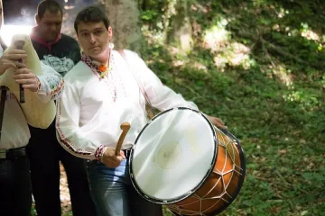 Огънят пленява Динко от дете