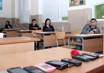 Средният успех на седмокласниците в Добрич по БЕЛ и математика е над 3