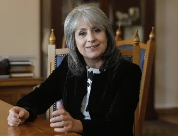 Попова: Науката трябва да достигне до обществото