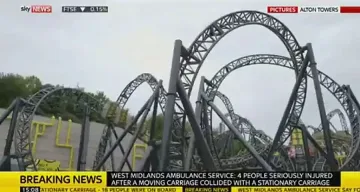 Увеселително влакче стана кошмар за четирима (ВИДЕО)