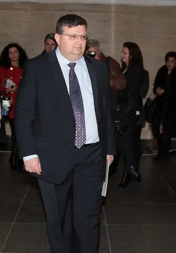 Съдът решава спора за бюджета до месец