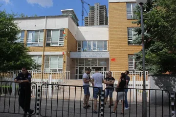 Съучениците на убитото момче в шок 