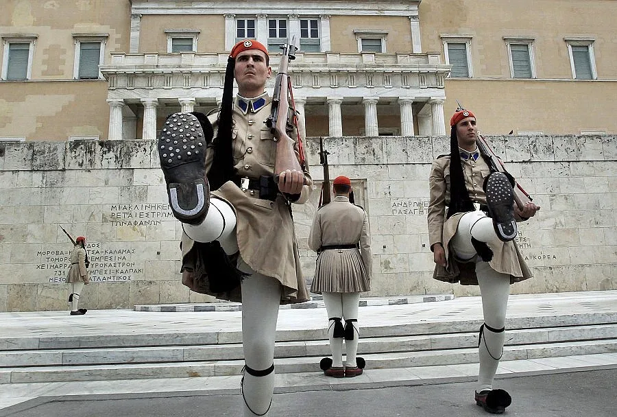 Решаваща седмица за съдбата на Гърция