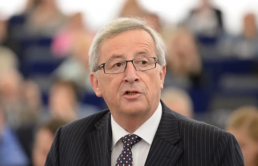 Юнкер плаши Унгария с развод с Евросъюза