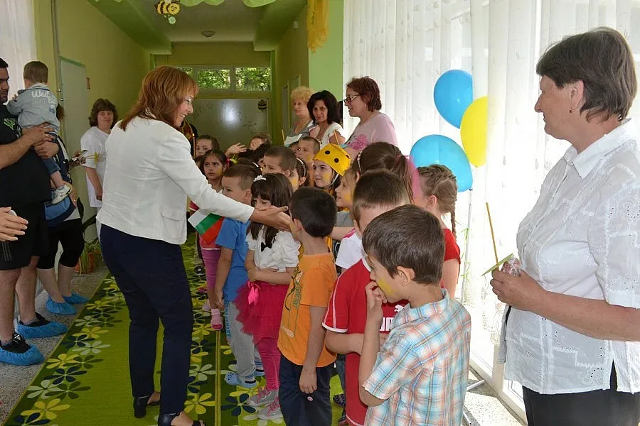 Обновена забавчка зарадва децата на 1 юни