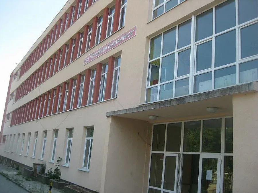 600 ученици рецитират "Аз съм българче"