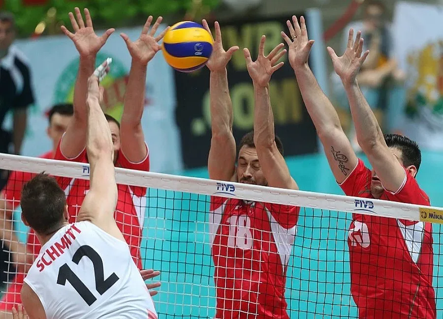 България обърна Канада за първи успех в Световната лига 